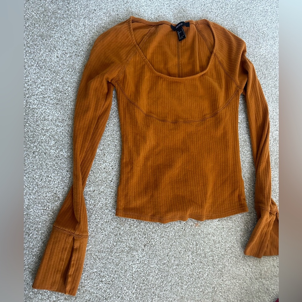Long sleeve tee